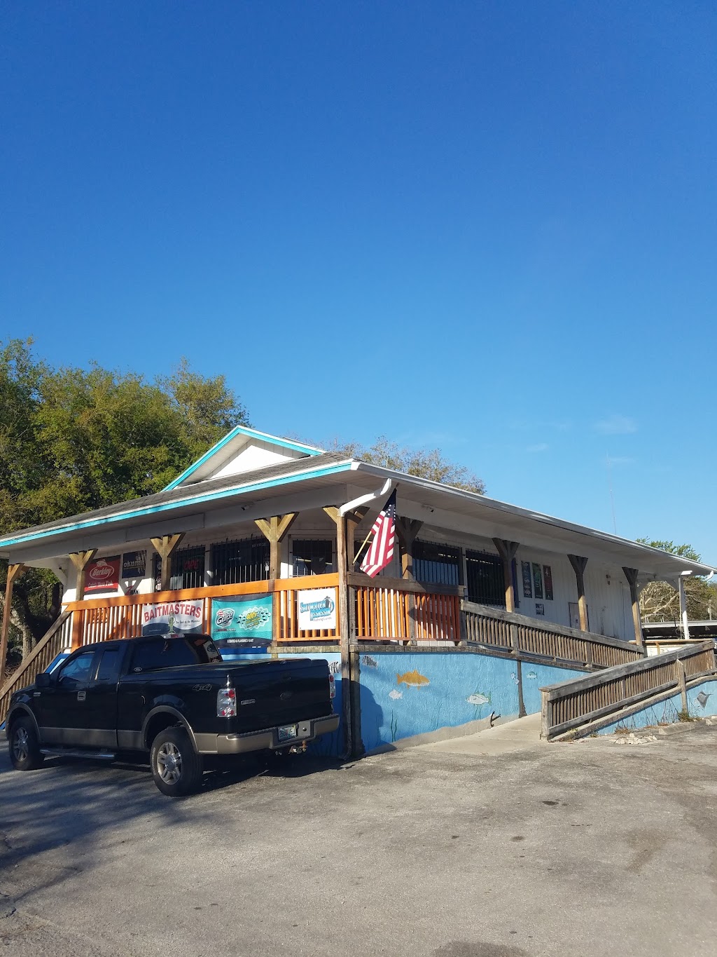 J & J Bait and Tackle Outfitters II | 1234 Baillies Bluff Road, Holiday, FL 34691, USA | Phone: (727) 940-7928
