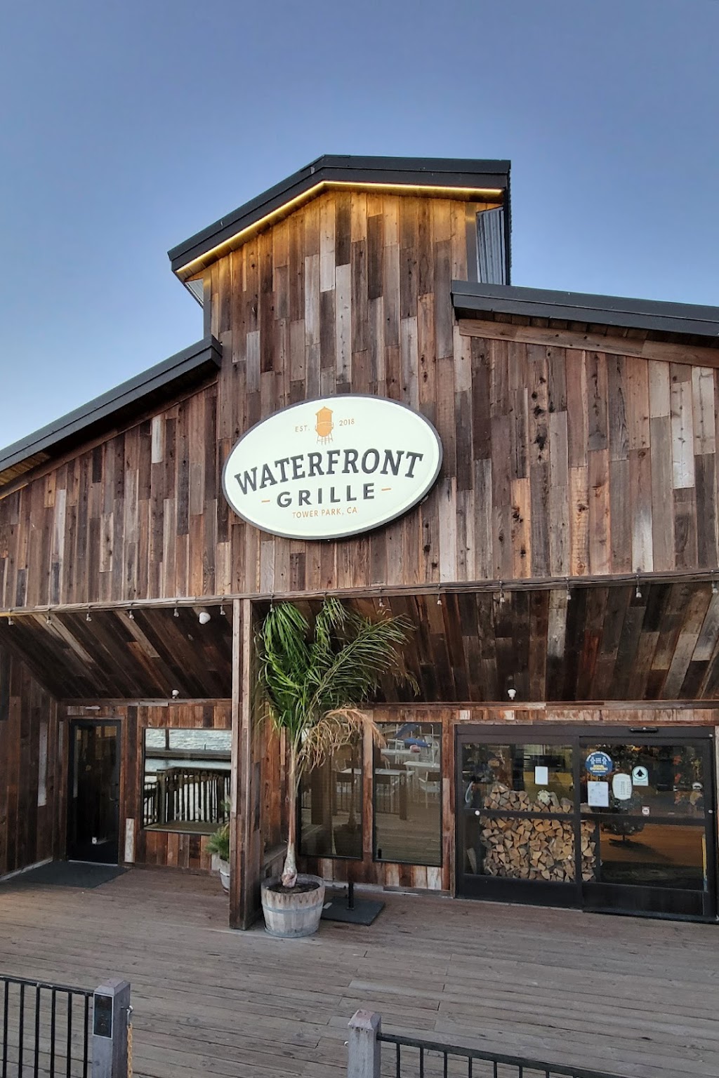 Tower Park Waterfront Grille | 14900 W Hwy 12, Lodi, CA 95242 | Phone: (209) 354-8706