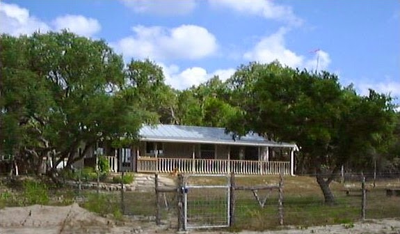 Gentle Breezes Bed and Breakfast | 1051 G W Haschke Ln, Wimberley, TX 78676, USA | Phone: (512) 847-6110