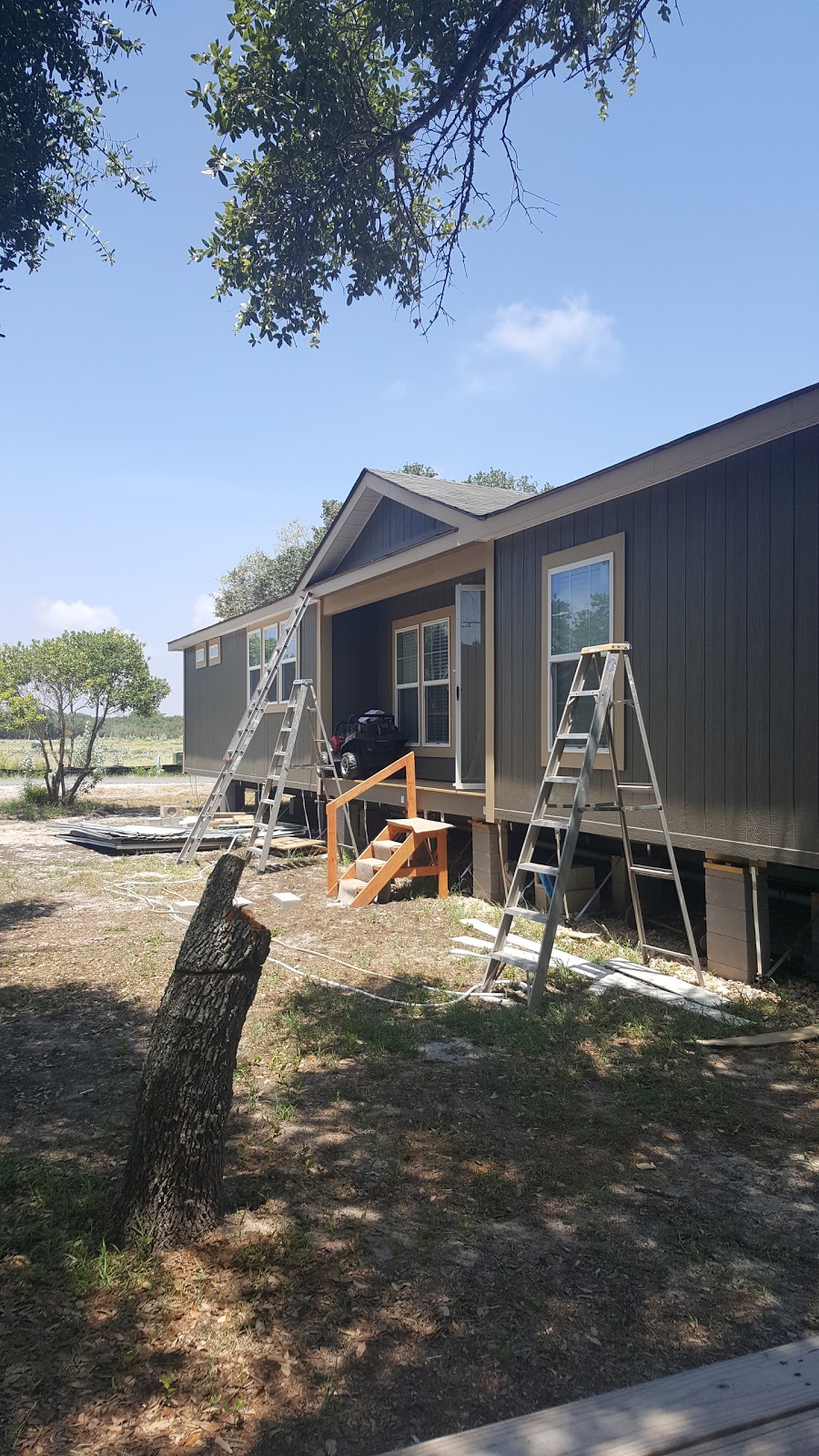 Roadrunner Mobile Home Park | 2047 S Saunders St, Aransas Pass, TX 78336, USA | Phone: (361) 758-5534