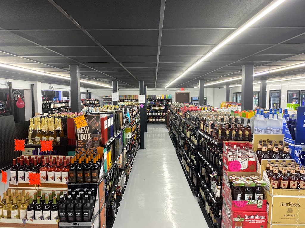 Friendly liquor | 2414 Shelbyville Rd, Shelbyville, KY 40065, USA | Phone: (502) 437-5062