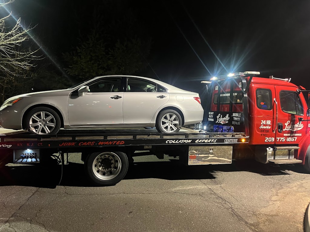 Lakeville Towing | 330 Candlewood Lake Rd, Brookfield, CT 06804, USA | Phone: (203) 942-1324