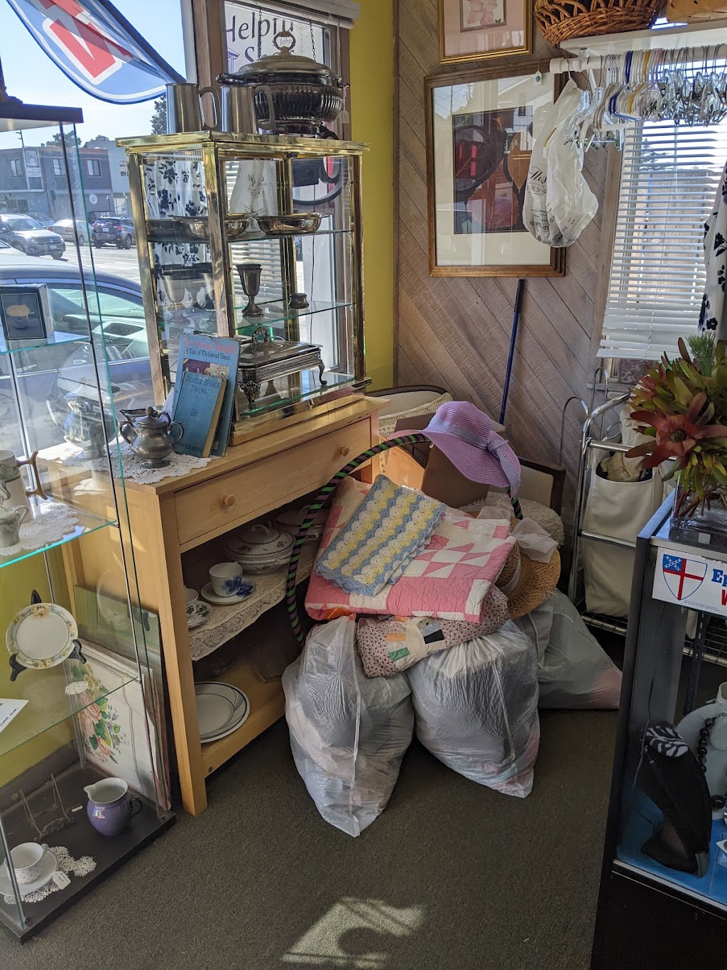 St Johns Helpful Shop | 246-A Center Ave, Aptos, CA 95003 | Phone: (831) 708-4238