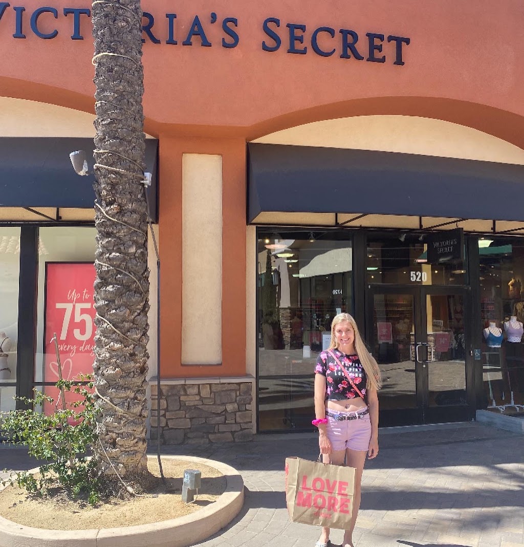 Victorias Secret | 48400 Seminole Dr #520, Cabazon, CA 92230, USA | Phone: (951) 572-5285