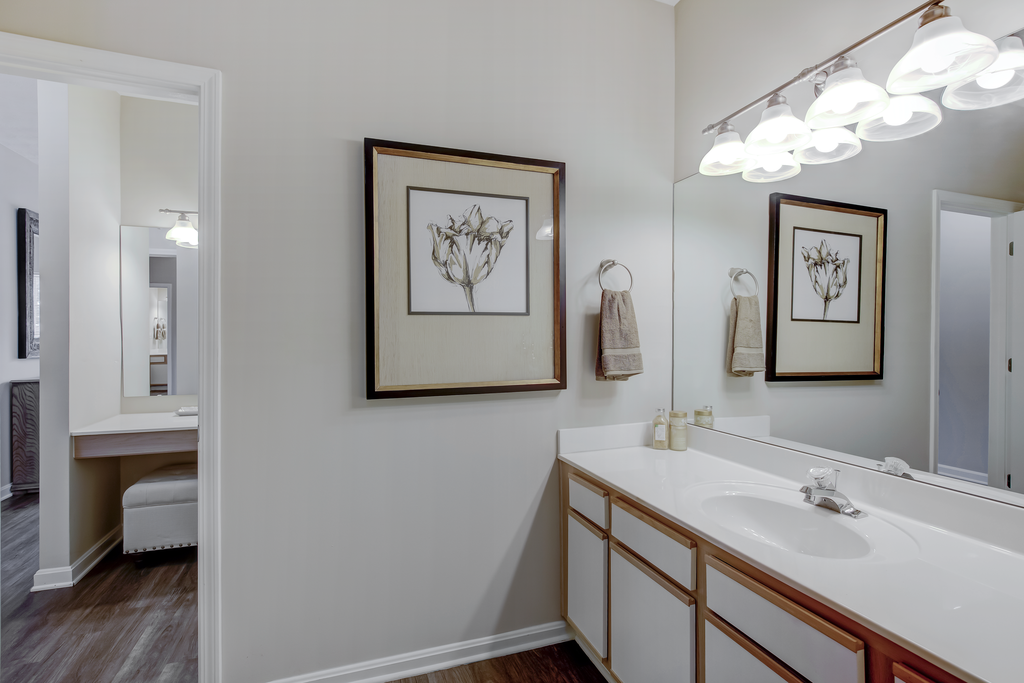 The Legends Apartments | 11000 Indian Legends Dr, Louisville, KY 40241, USA | Phone: (502) 369-0409