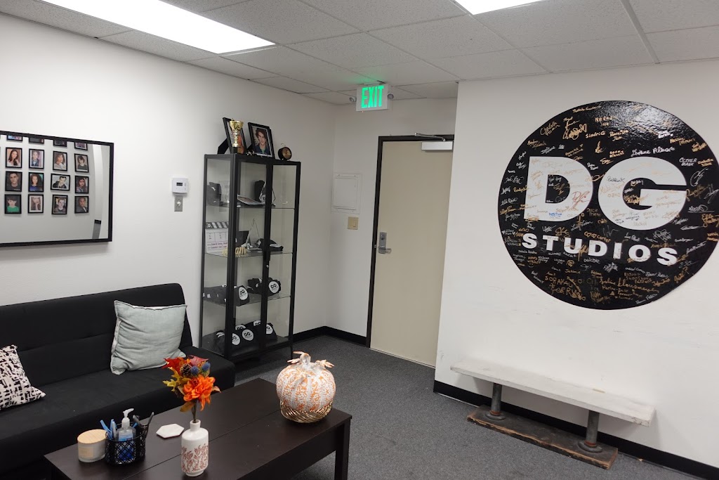 David Gray Studios | 847 N Hollywood Way #204, Burbank, CA 91505, USA | Phone: (818) 400-8400