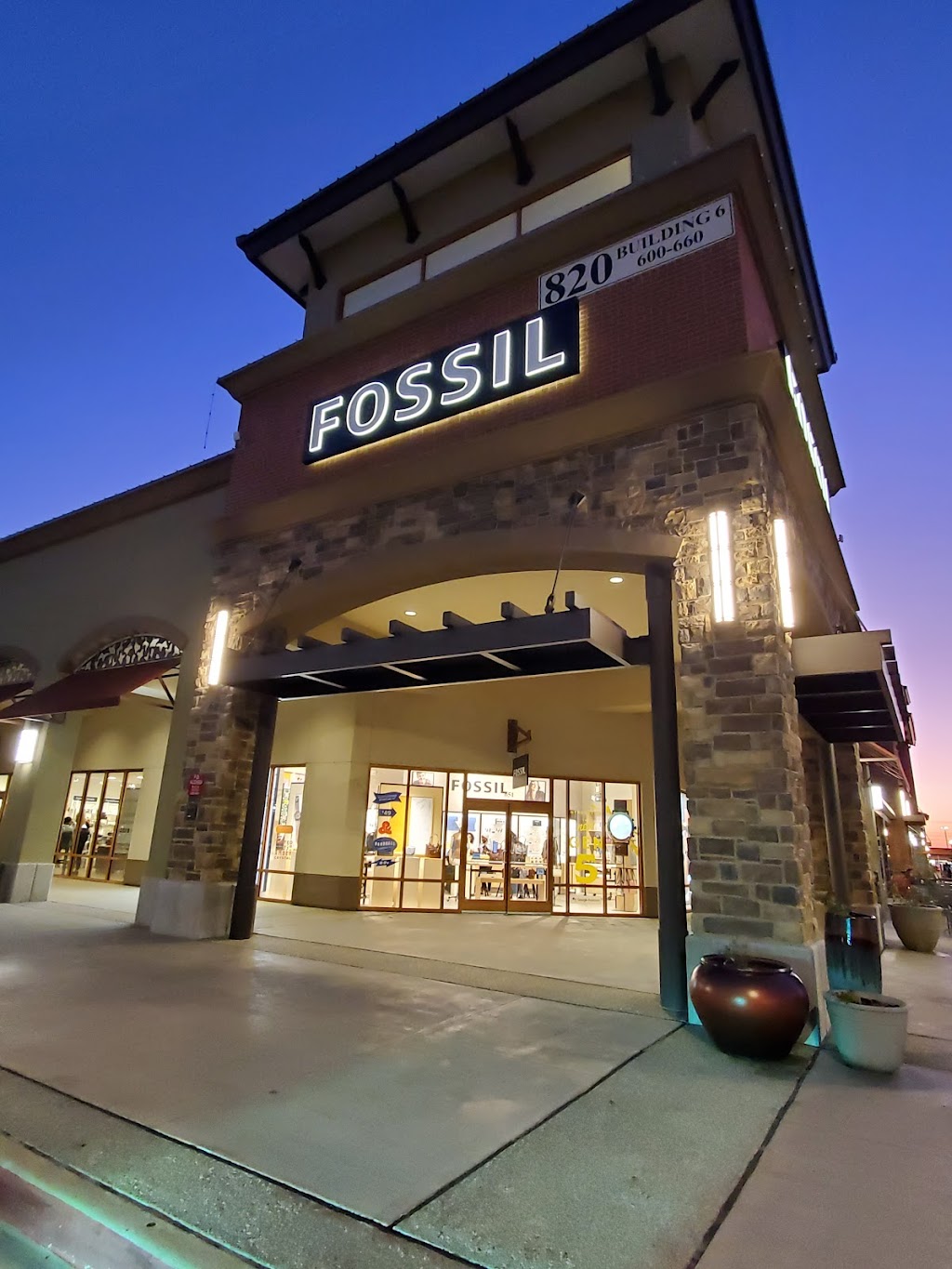 Fossil Outlet | 820 W Stacy Rd #634, Allen, TX 75013, USA | Phone: (972) 698-4095