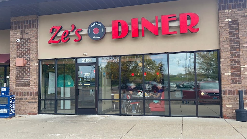 Zes Diner Woodbury | 2190 Eagle Creek Ln, Woodbury, MN 55129, USA | Phone: (651) 436-7196