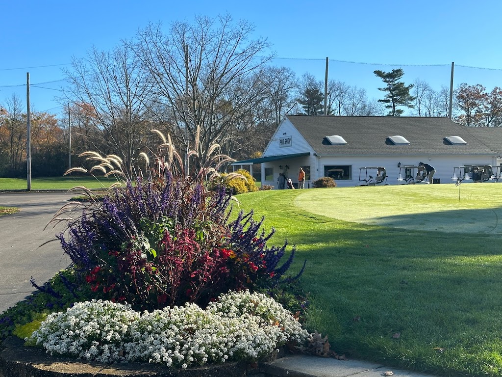 Black Swan Country Club | 258 Andover St, Georgetown, MA 01833, USA | Phone: (978) 352-7926