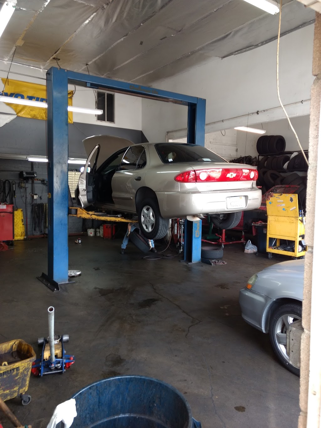 Hot Tires Auto Repair | 2478 Arrow Hwy #101, La Verne, CA 91750, USA | Phone: (909) 593-6901