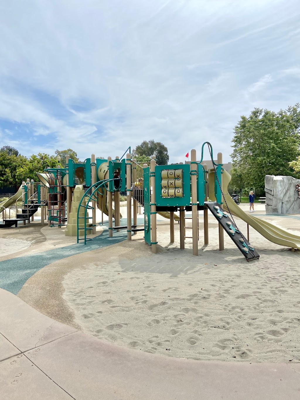 Cottonwood Creek Park | 95 N Vulcan Ave, Encinitas, CA 92024, USA | Phone: (760) 633-2740