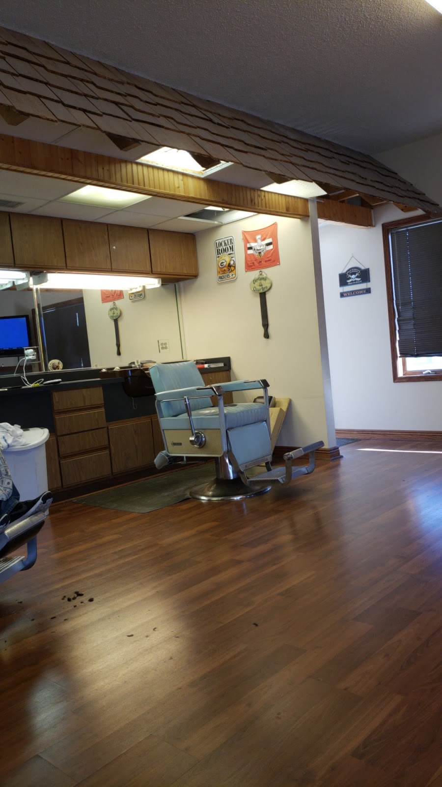 Fernandos formerly Captains Quarters Barbershop | 7727 W Lincoln Hwy, Crown Point, IN 46307, USA | Phone: (219) 322-6442