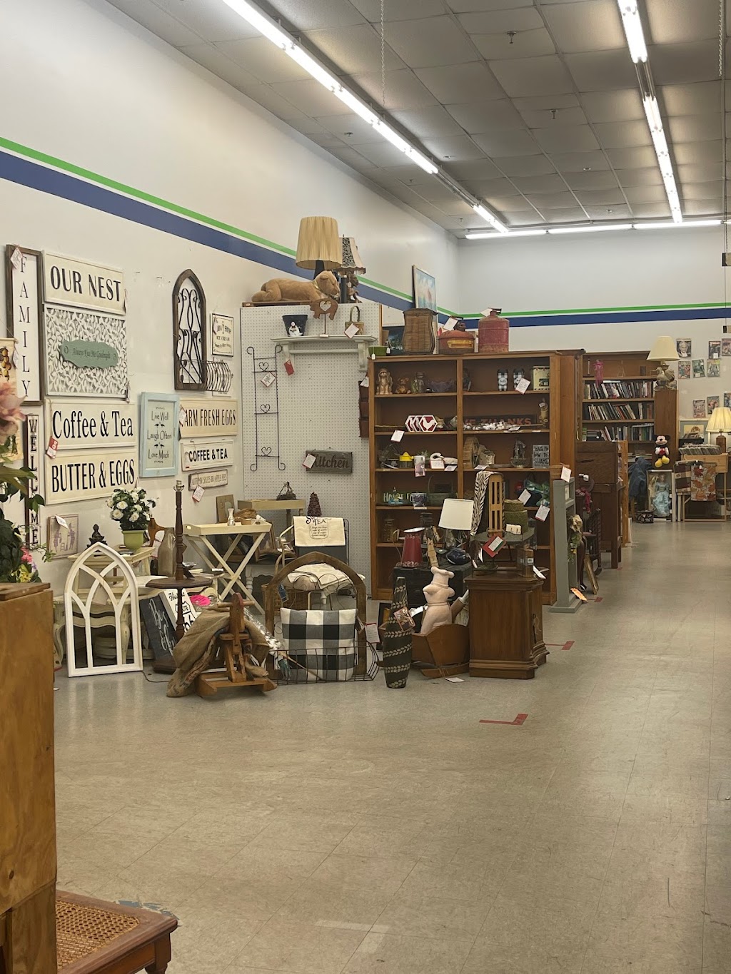 Antique Mall Treasure Hunt | 3217 New MacLand Rd, Powder Springs, GA 30127, USA | Phone: (678) 398-9195