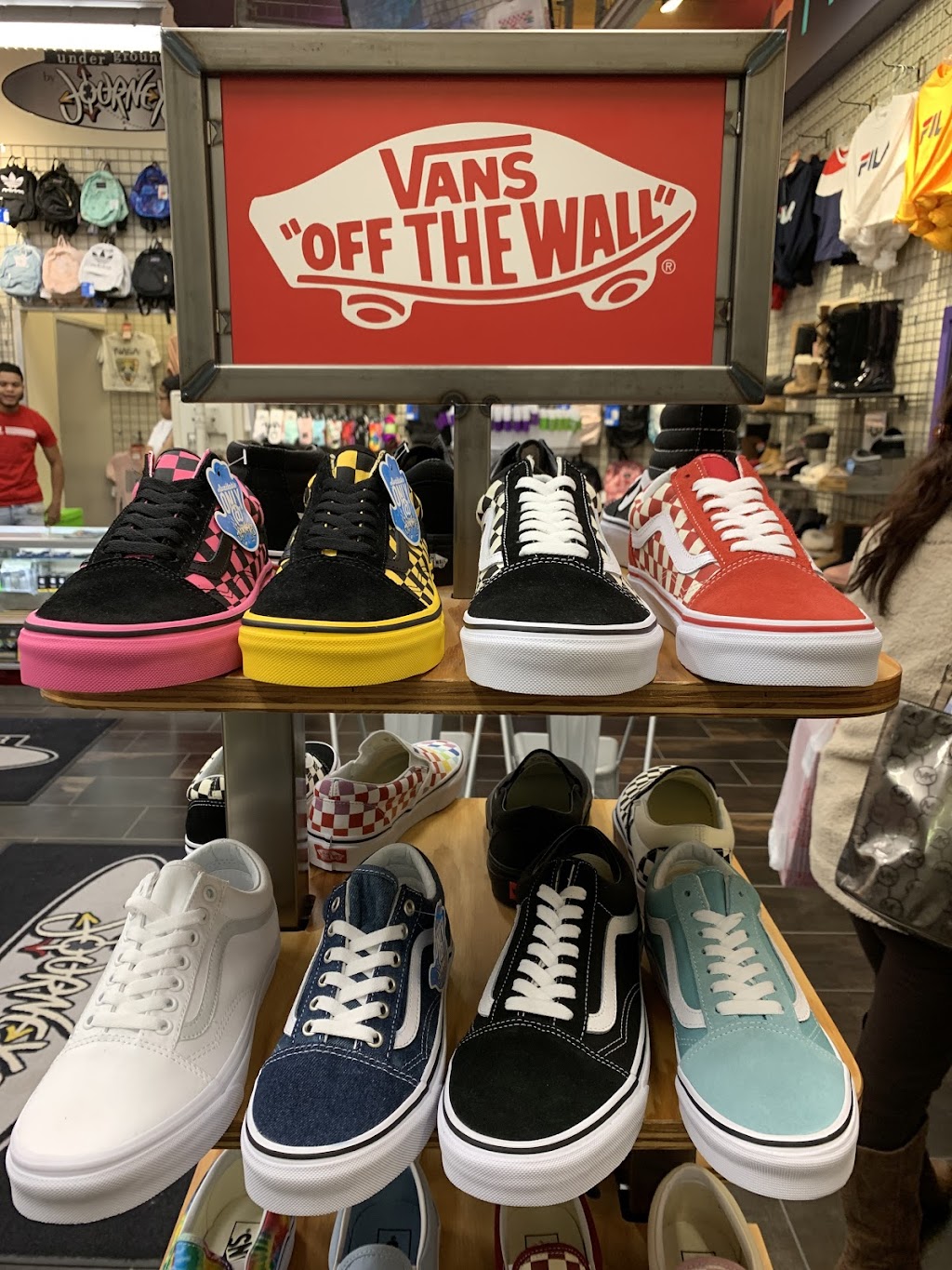 Journeys | 2105 Willowbrook Mall, Wayne, NJ 07470, USA | Phone: (973) 256-0679