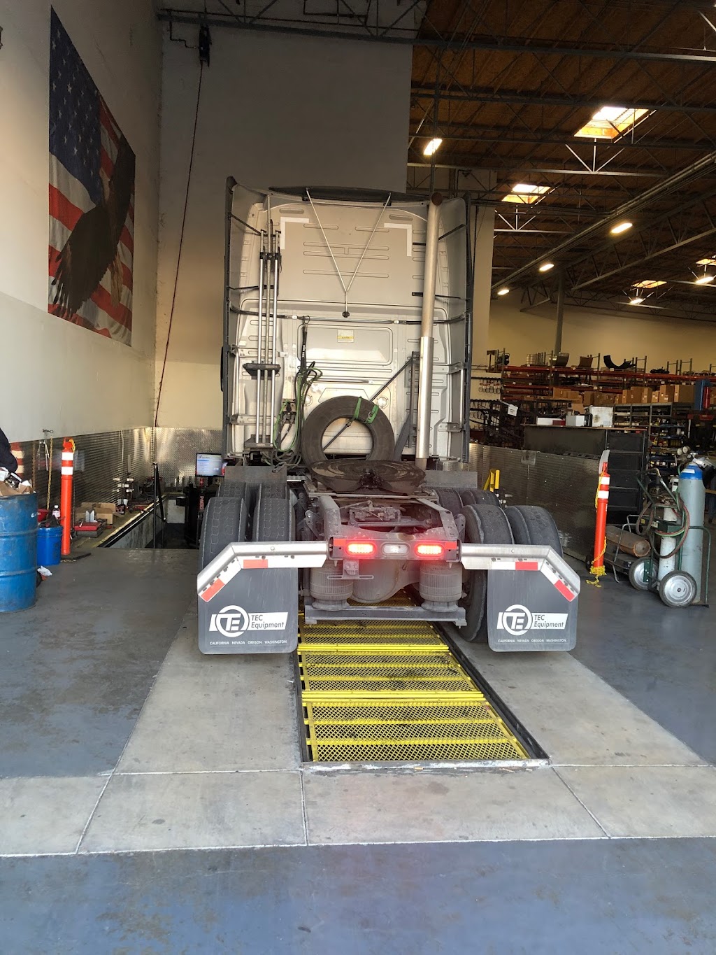 Betts Truck Parts & Service | 1121 Striker Ave #100, Sacramento, CA 95834, USA | Phone: (916) 928-3818