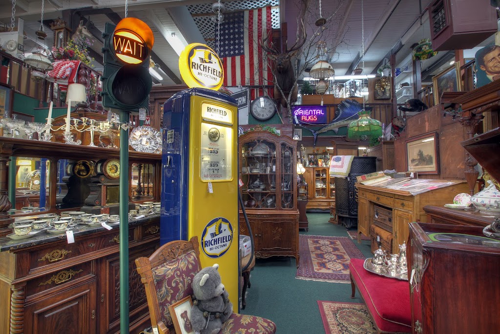 Main Street Merchantile Antiques | 21610 Main St NE, Aurora, OR 97002, USA | Phone: (503) 678-1044