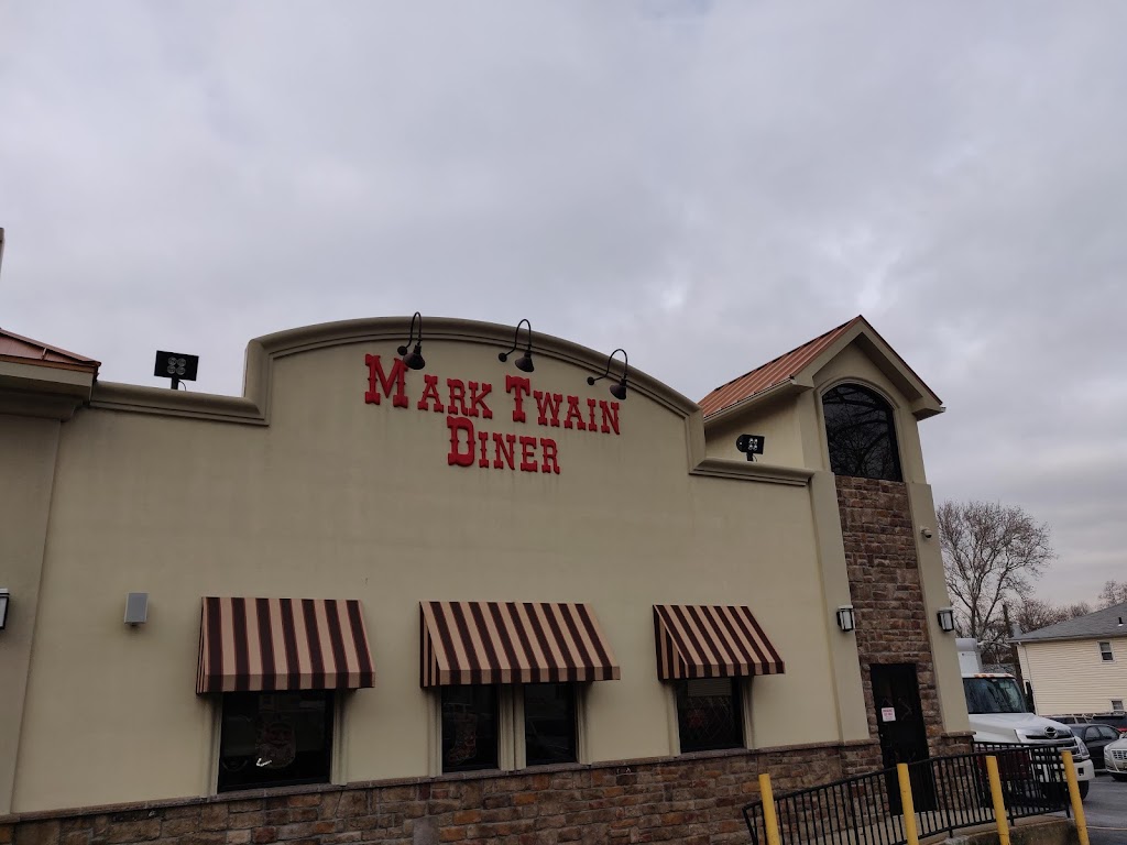 Mark Twain Diner Restaurant | 1601 Morris Ave, Union, NJ 07083, USA | Phone: (908) 687-1680