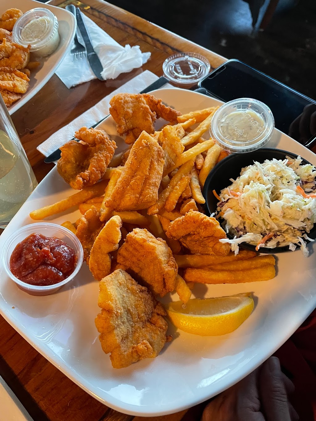 The Fish Shack Bar & Restaurant | 21 Dock Square, Rockport, MA 01966, USA | Phone: (978) 546-6667