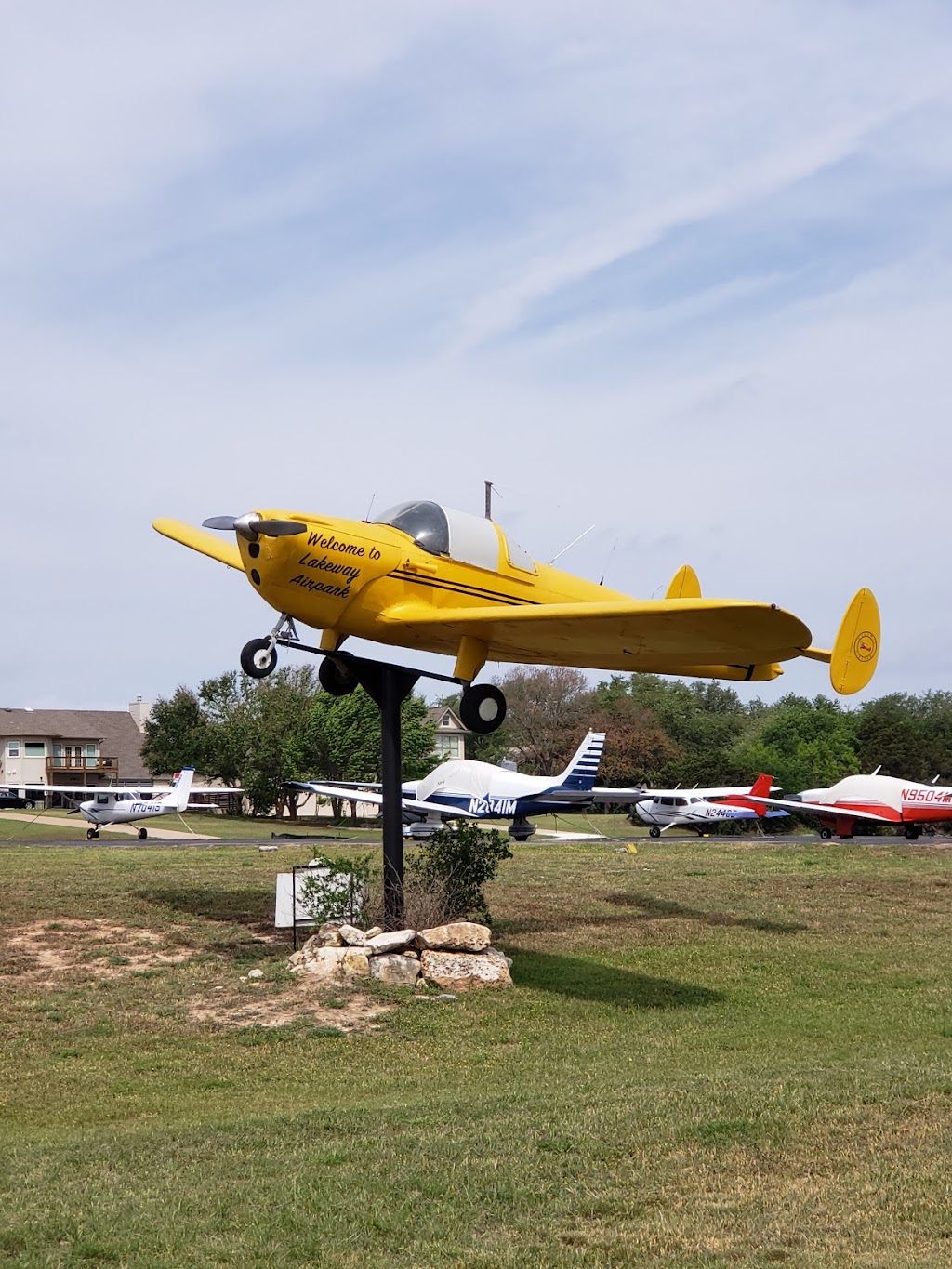 Lakeway Airpark (3R9) | 115 Flying Scot St, Lakeway, TX 78734, USA | Phone: (512) 261-4385