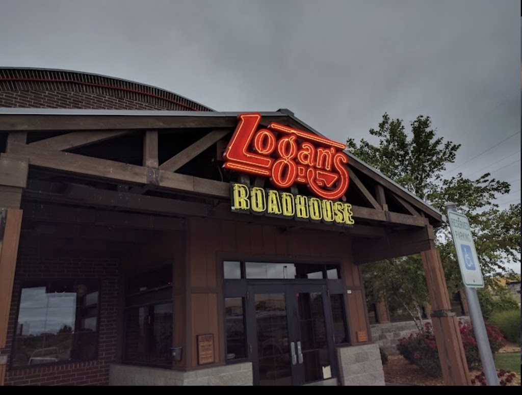 Logans Roadhouse | 9531 N Owasso Expy, Owasso, OK 74055, USA | Phone: (918) 272-7017