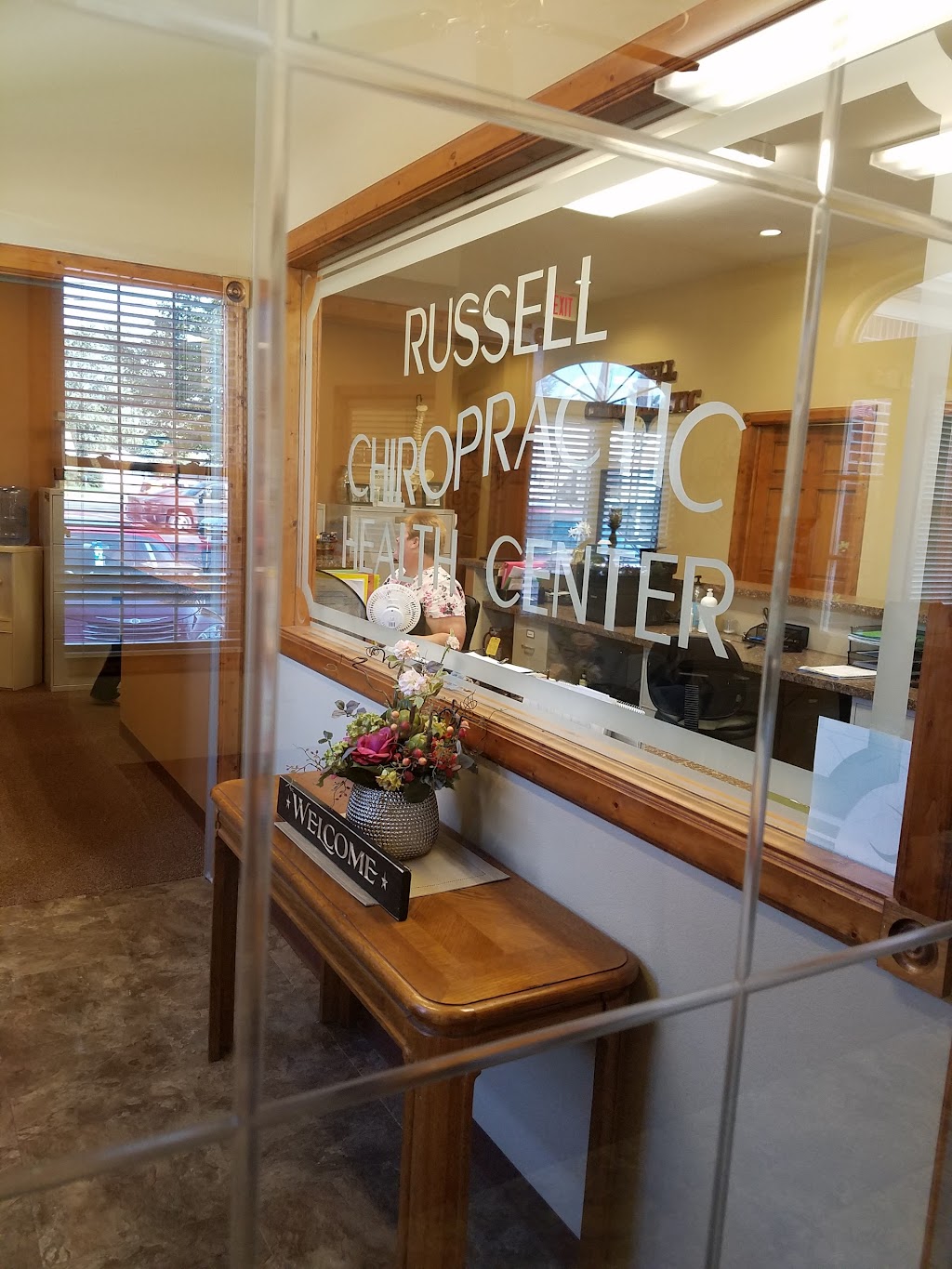 Russell Chiropractic Health Center | 15195 Allen Rd, Southgate, MI 48195, USA | Phone: (734) 284-9800