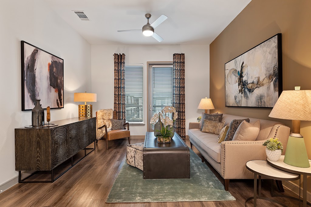 West Love Apartments | 2293 Hawes Ave, Dallas, TX 75235, USA | Phone: (214) 353-2293