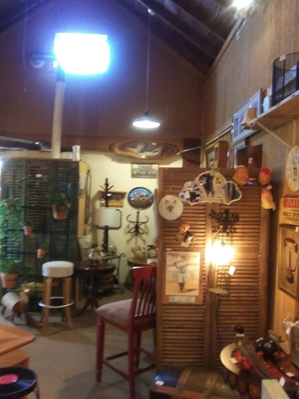 Hatchery Antique Mall | 7474 Avon Belden Rd., North Ridgeville, OH 44039, USA | Phone: (216) 214-2229