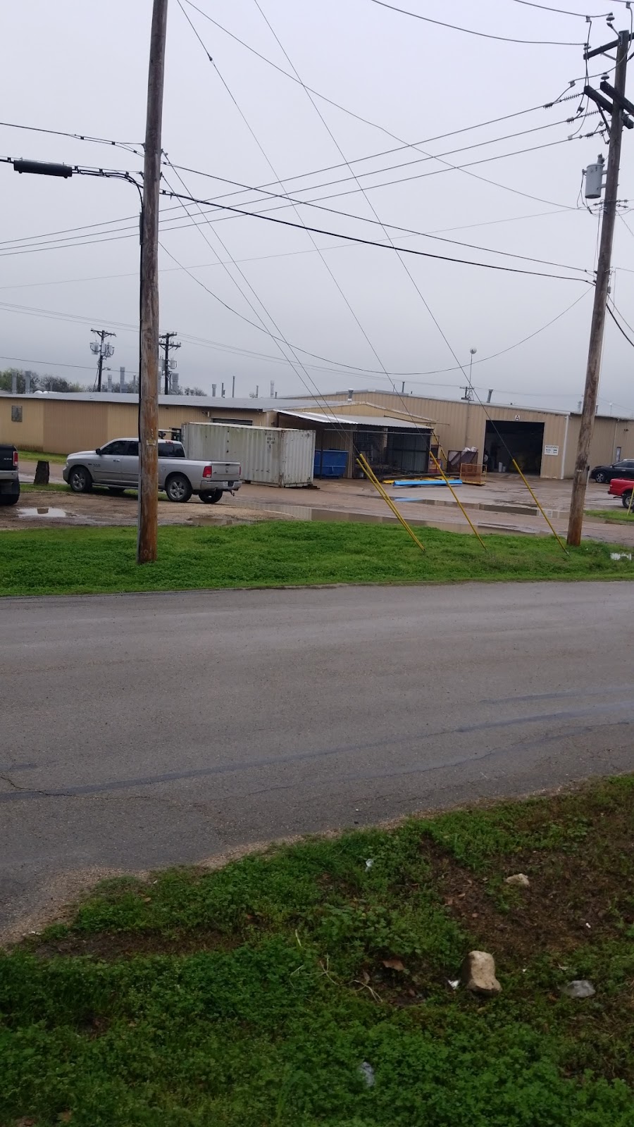 Wisenbaker Builder services | 404 Hawkins St, Hillsboro, TX 76645, USA | Phone: (254) 580-1200