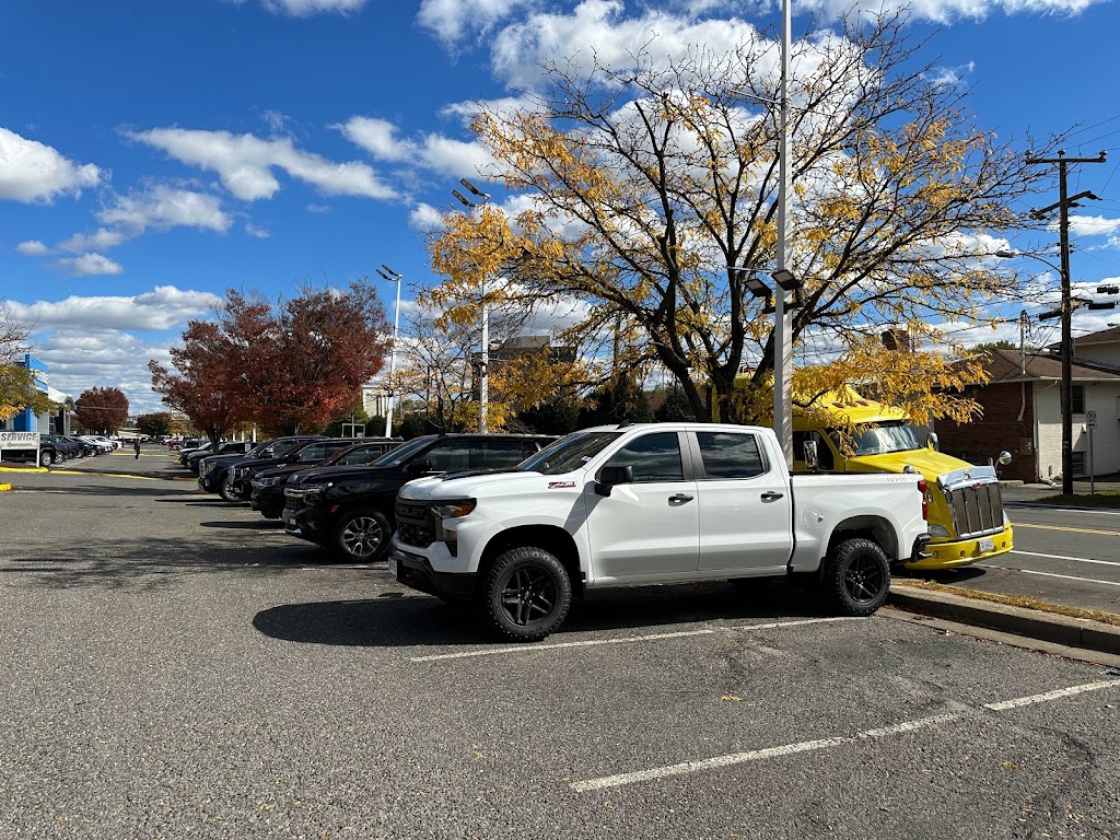 Ourisman Chevrolet Buick GMC of Alexandria | 1800 Old Richmond Hwy, Alexandria, VA 22303, USA | Phone: (703) 329-1300