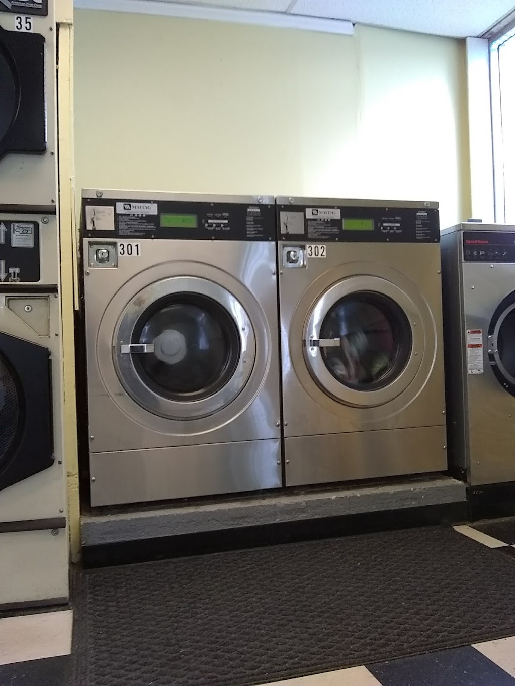 D & D Laundromat And Cleaners | 76 Lowell Rd, Hudson, NH 03051, USA | Phone: (603) 809-4275