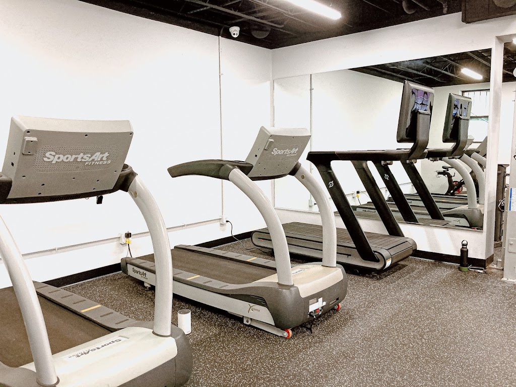 CAP 10 Gym | 737 N Avalon Rd, Winston-Salem, NC 27104, USA | Phone: (336) 575-1443