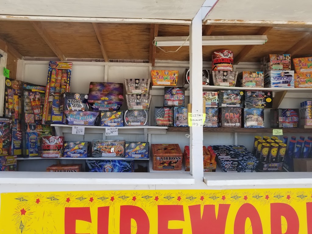 First Knight Fireworks | 9200 E US Hwy 377, Cresson, TX 76035 | Phone: (817) 609-0628