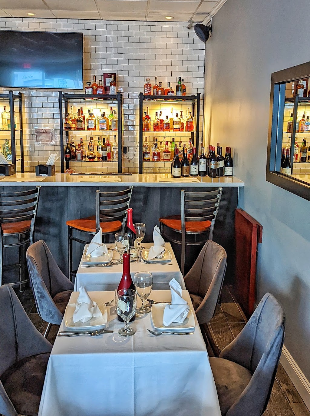 Shiraz Kitchen & Wine Bar in 80 Mamaroneck Ave, White Plains, NY 10601, USA