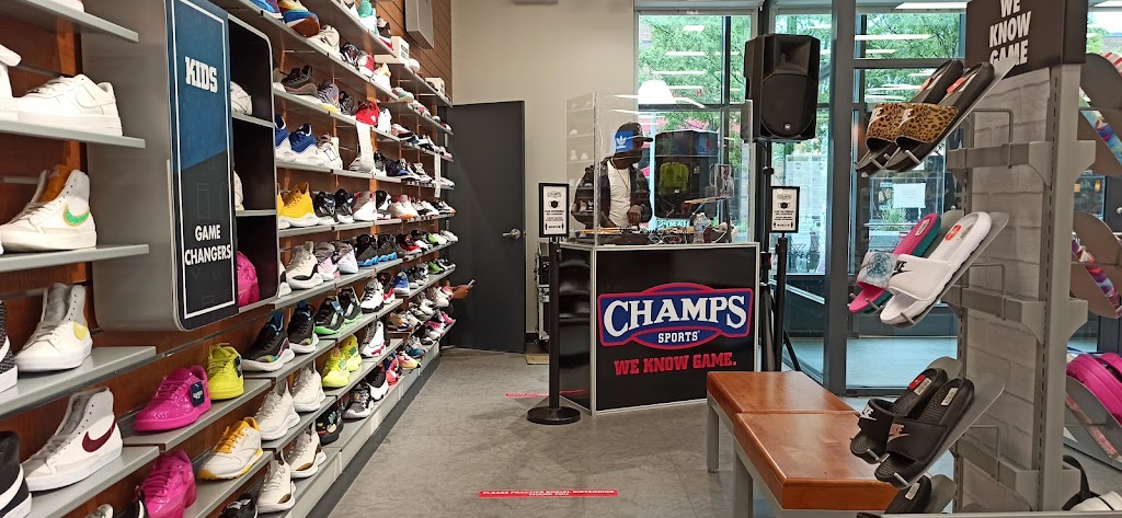 Champs Sports | 409 Gateway Dr, Brooklyn, NY 11239, USA | Phone: (718) 647-2328