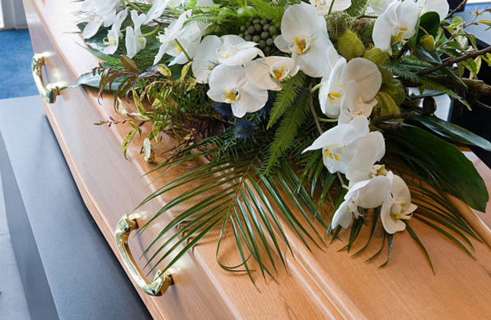 Blackstones Funeral Home Inc | 672 Churchill Rd, Girard, OH 44420, USA | Phone: (330) 539-5955