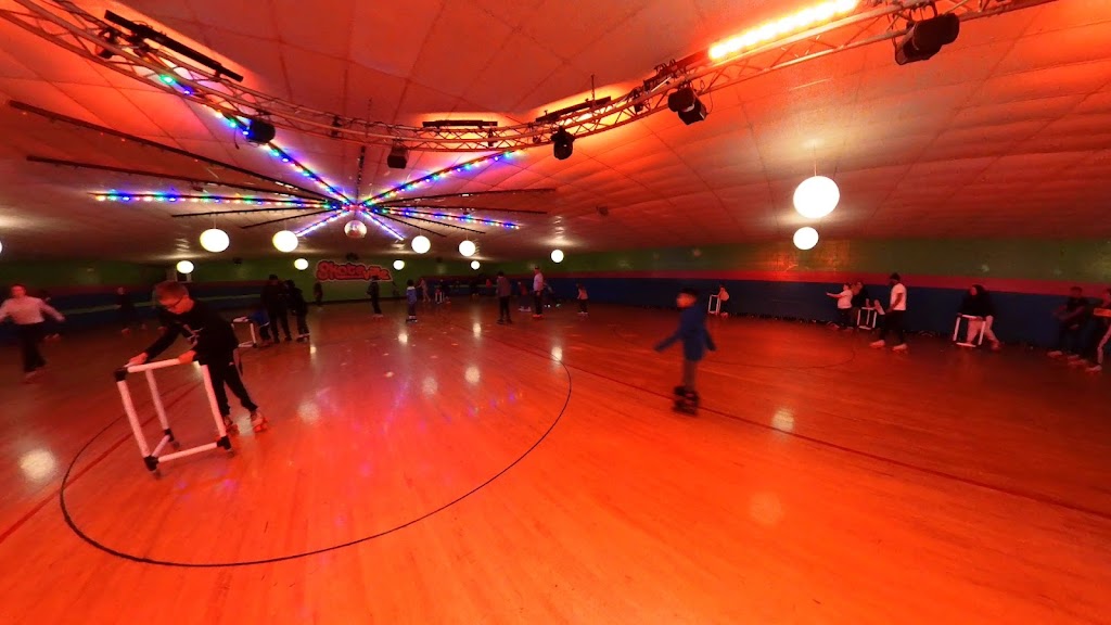Skateville Family Rollerskating Center | 201 River Ridge Cir S, Burnsville, MN 55337, USA | Phone: (952) 890-0988