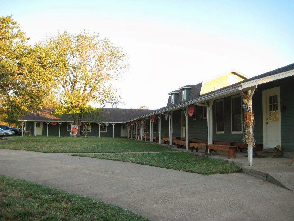 Montessori Country Day School | 7400 Hawk Road, Flower Mound, TX 75022, USA | Phone: (682) 727-0550