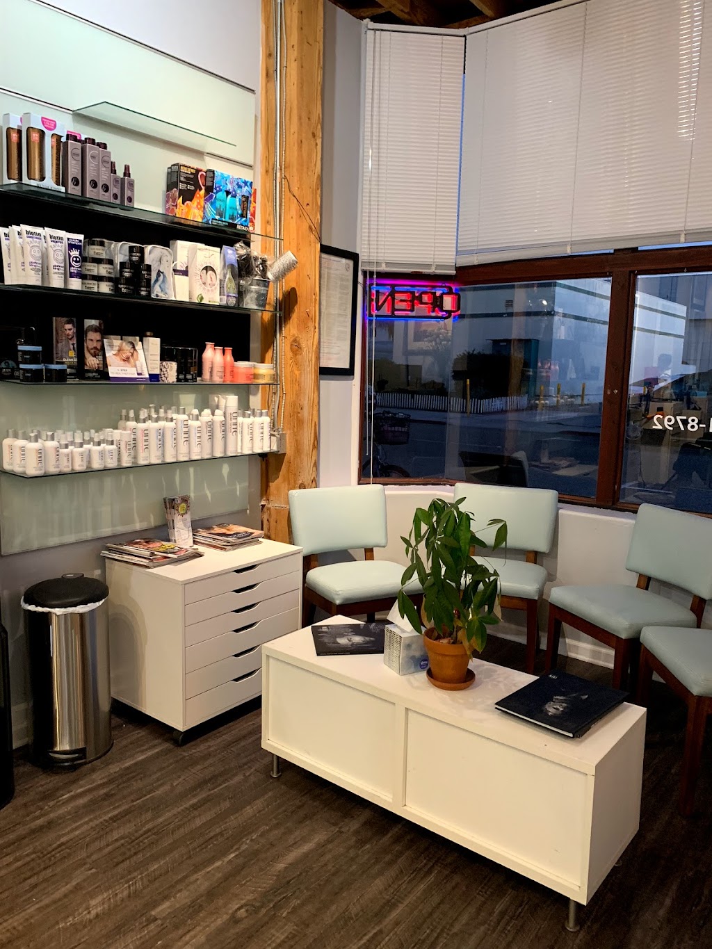 Crush Salon - Hermosa Beach | 69 14th St, Hermosa Beach, CA 90254, USA | Phone: (310) 341-8792