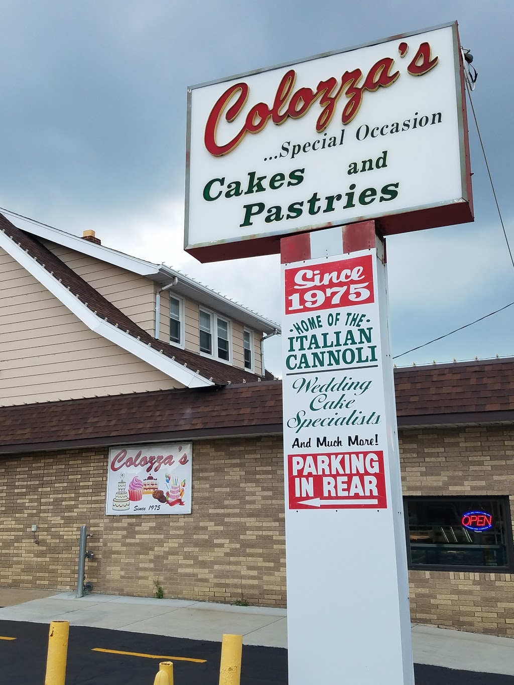 Colozzas Bakery | 5880 Ridge Rd, Parma, OH 44129, USA | Phone: (440) 885-0453