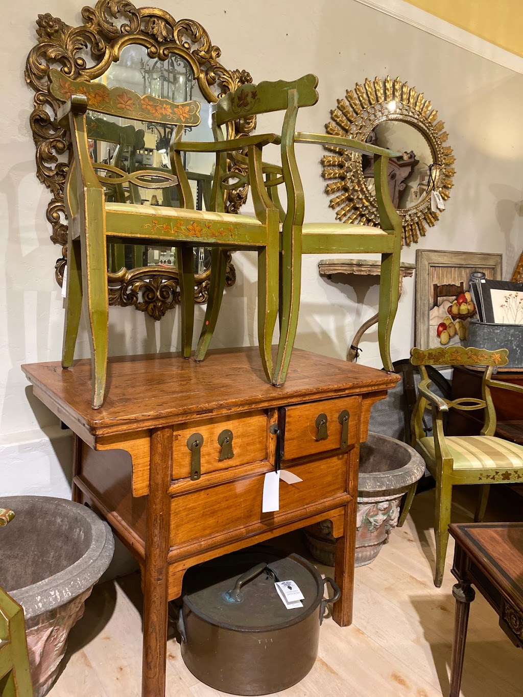 Chelsea Antiques | 148 Petaluma Blvd N, Petaluma, CA 94952, USA | Phone: (707) 763-7686