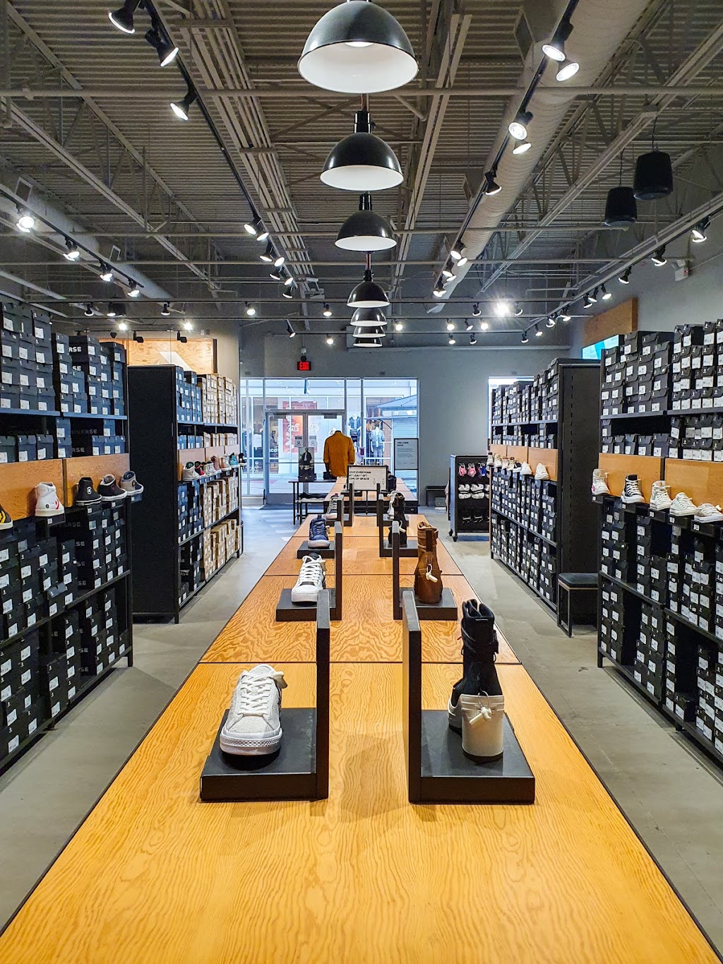 Converse Factory Store | 4401 N Interstate Hwy 35, Round Rock, TX 78664, USA | Phone: (512) 763-8388