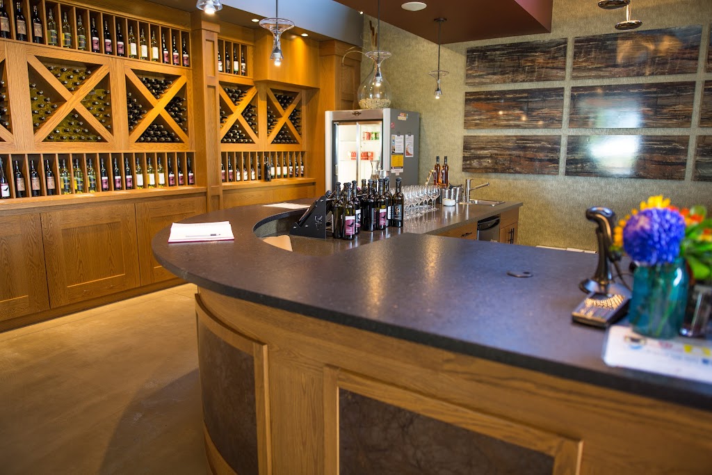 Coopers Hawk Vineyards and The Vines Restaurant | 1425 Iler Rd, Harrow, ON N0R 1G0, Canada | Phone: (519) 738-4295