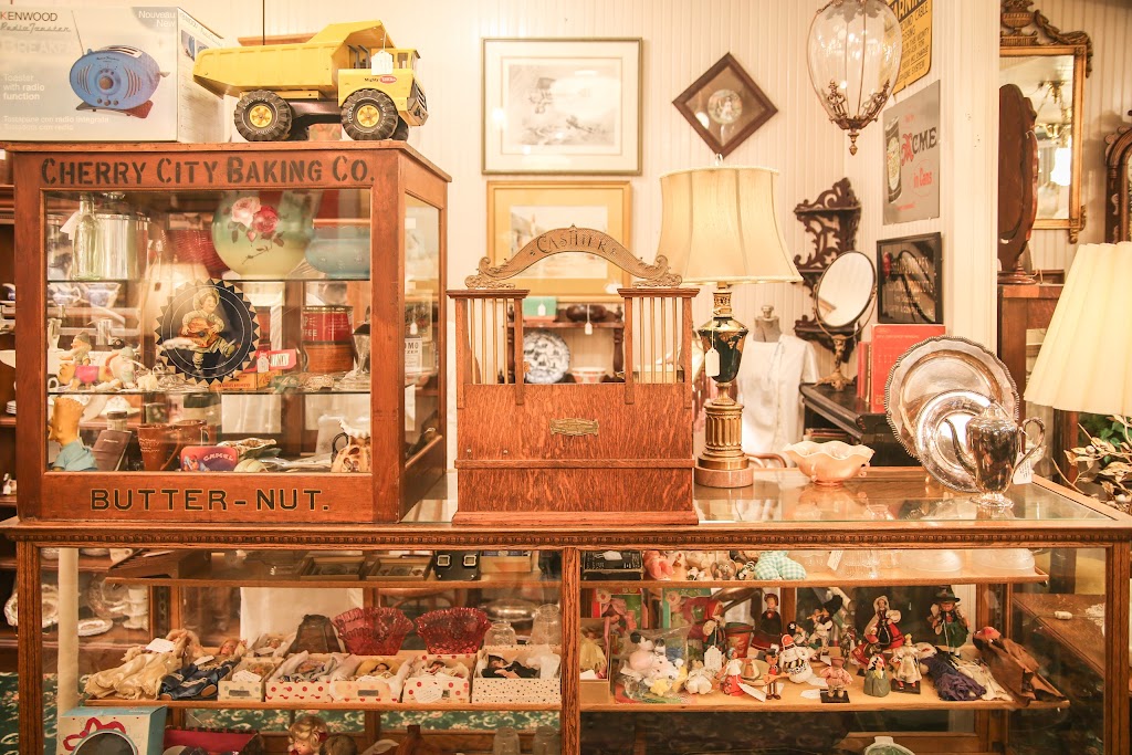 Sutter Creek Antiques | 28 Main St, Sutter Creek, CA 95685, USA | Phone: (209) 267-5574