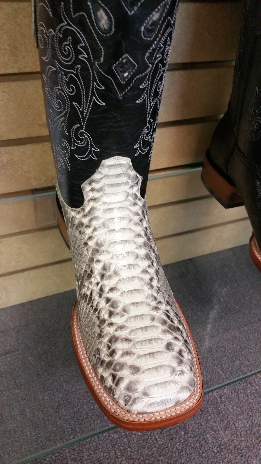 Arango Boots | 2451 Southwell Rd, Dallas, TX 75229, USA | Phone: (972) 488-8687