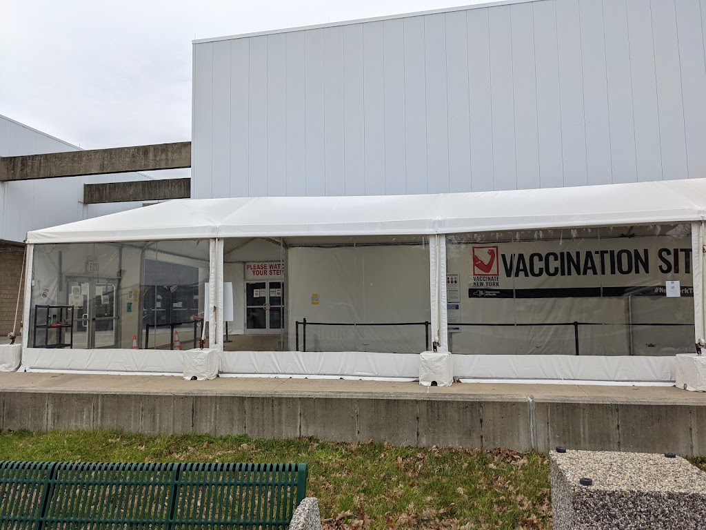 Old Westbury COVID-19 Mass Vaccine Site | Clark Physical Education & Recreation Center, Wenwood Dr, Glen Head, NY 11545, USA | Phone: (800) 232-0233