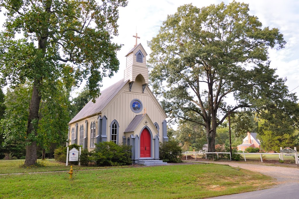 Ritchie Memorial Episcopal Church (1880) | 115 Virginia Ave, Claremont, VA 23899, USA | Phone: (804) 866-8629