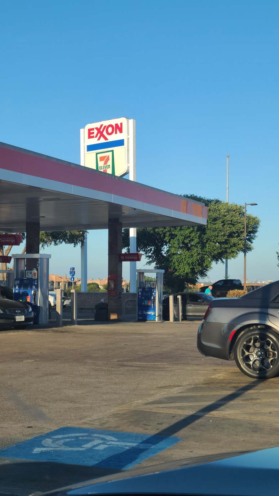 7-Eleven | 770 W Lyndon B Johnson Fwy, Irving, TX 75063 | Phone: (214) 496-0216