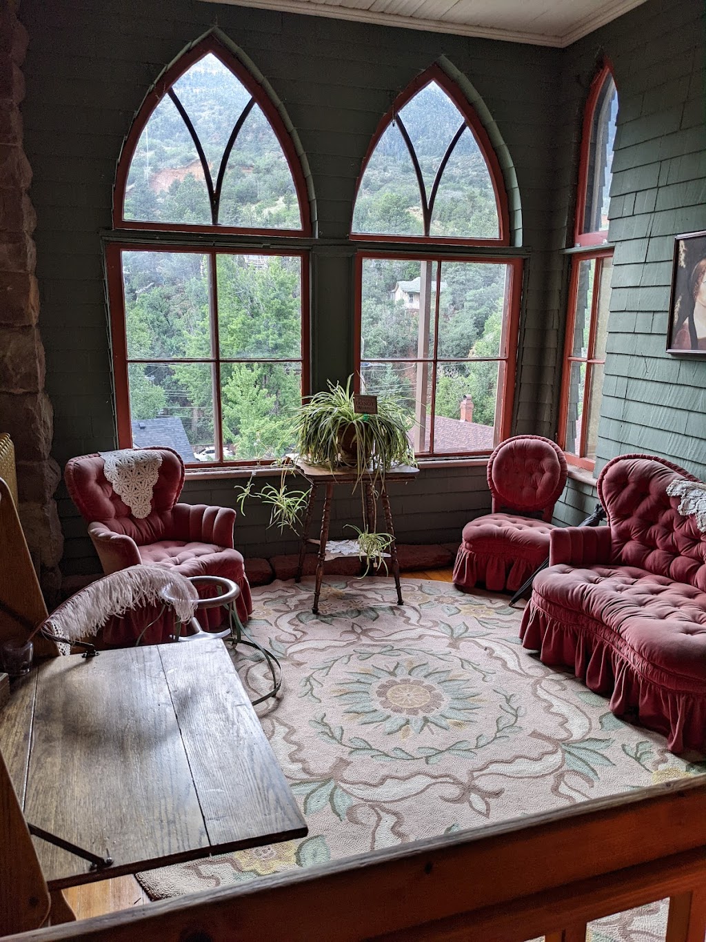 Miramont Castle Museum and The Queens Parlour Tea Room | 9 Capitol Hill Ave, Manitou Springs, CO 80829, USA | Phone: (719) 685-1011