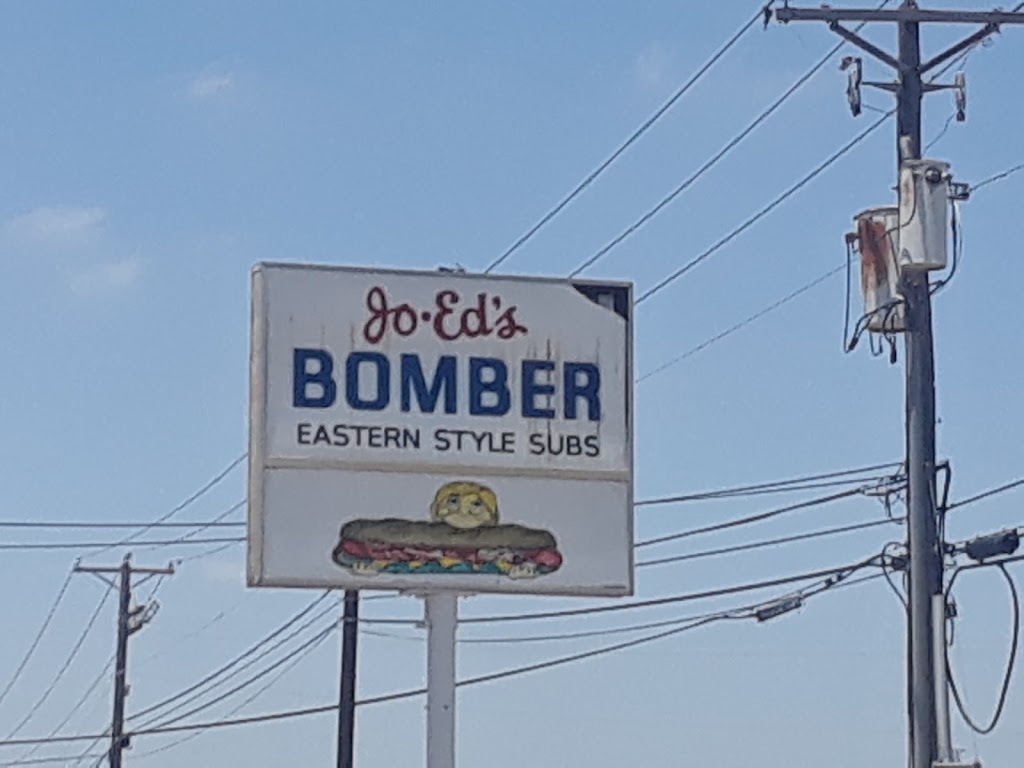 Jo-Eds Bomber Inc | 1924 W Pioneer Pkwy, Pantego, TX 76013, USA | Phone: (817) 277-7041