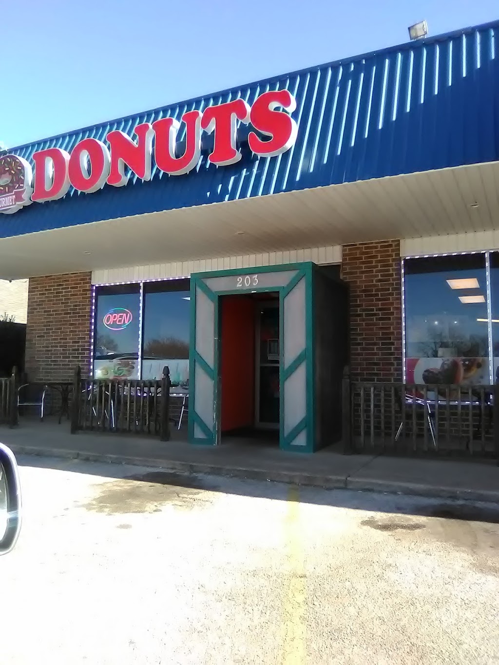 Gourmet Donuts | 203 Main St, Noble, OK 73068, USA | Phone: (405) 294-8144